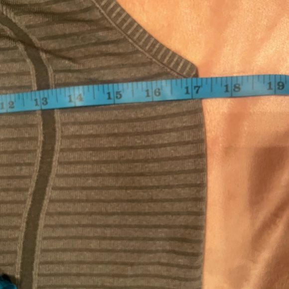 Lululemon Tank - Picture 6 of 6